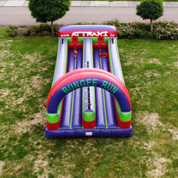 Huur je Bungee Run bij attraxi verhuur