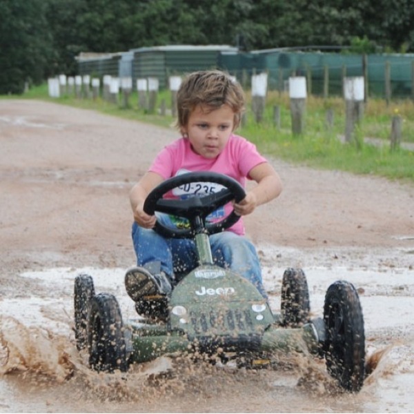 huur deze jeep junior bij attraxi